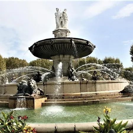 Augustins Fountain Cosy Aix Centre Historique A 3 Minutes De Cours Mirabeau -wifi-smart Tv-rue Calme Apartment Aix-en-Provence